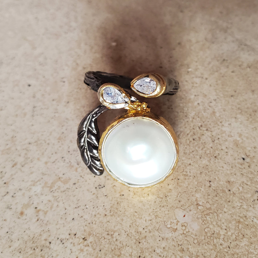 Pearl and Leaf Ring