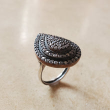 Load image into Gallery viewer, Oxidized Silver Teardrop Ring
