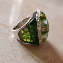 Load image into Gallery viewer, Green Rectangular Murano Glass Ring
