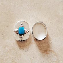 Load image into Gallery viewer, Oval Silver with Turquoise Pill Box
